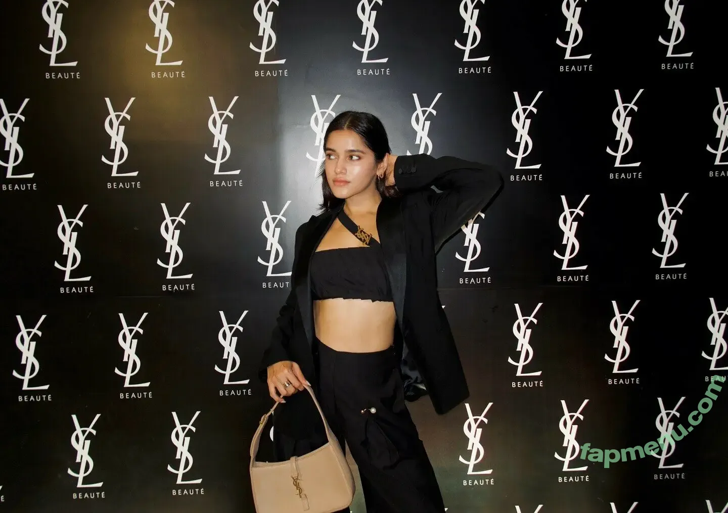 Meghna Kaur nude photo #0246 (shetroublemaker)