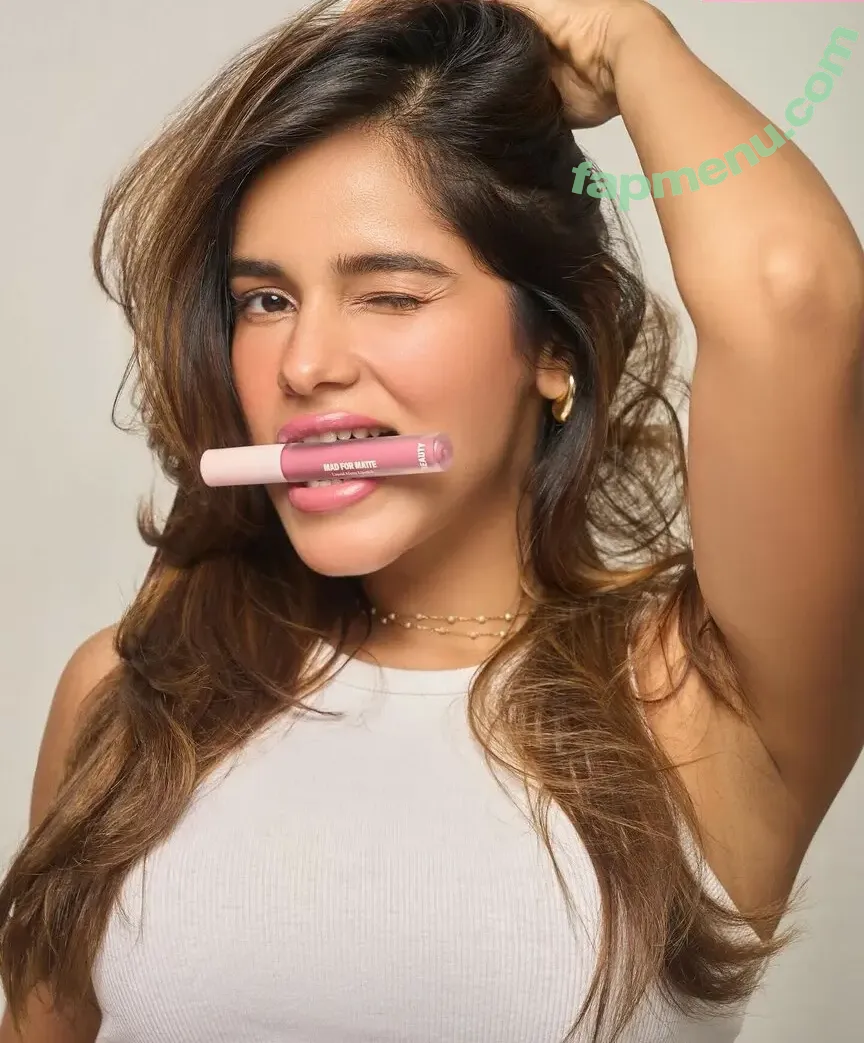 Meghna Kaur nude photo #0397 (shetroublemaker)