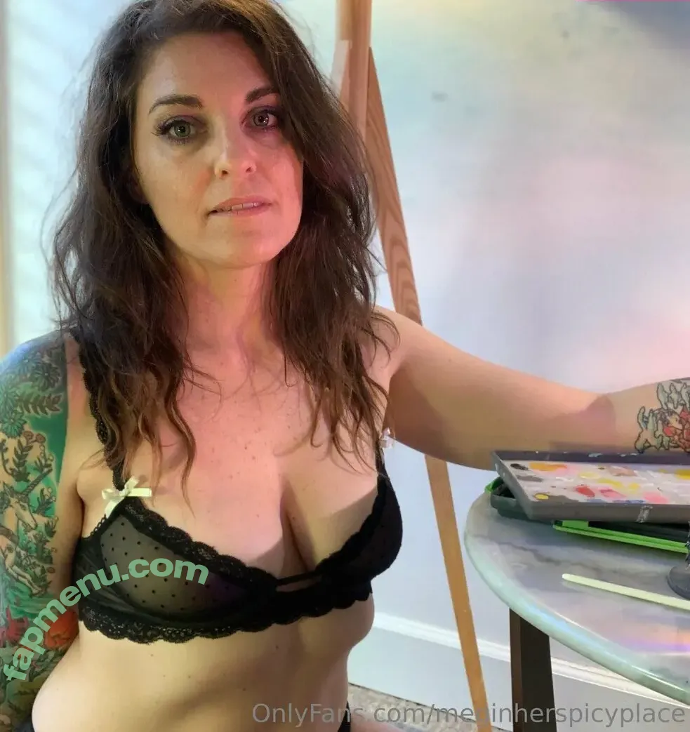 meginherspicyplace nude photo #0011 (fashionablylatebymeg)