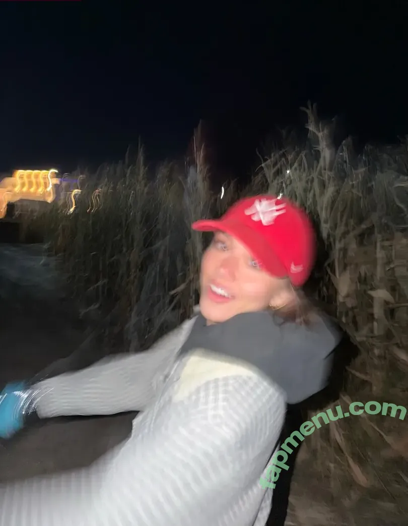 Megmuise nude photo #0242 (Meaghan Muise / meaghanmuise)