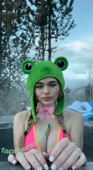 Megnut / megnutt02 nude photo #0151