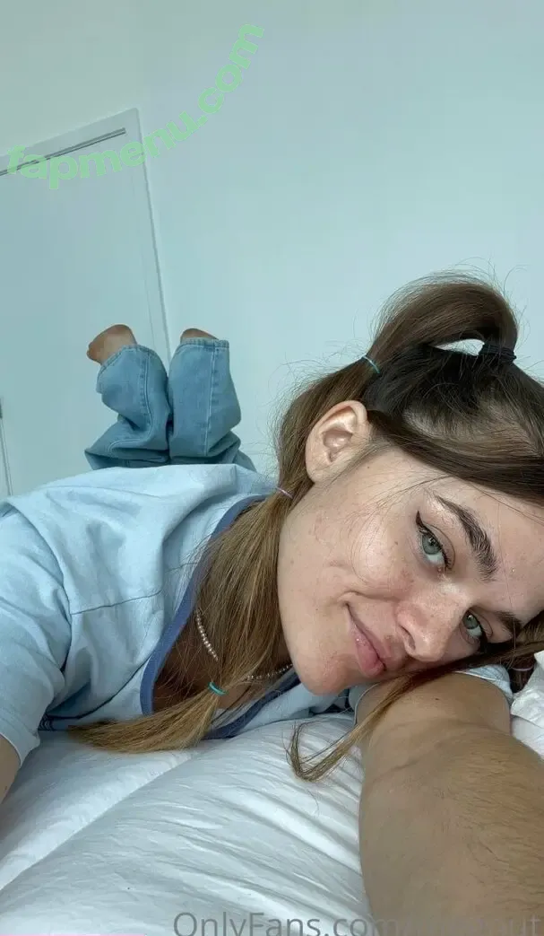 Megnut nude photo #0230 (megnutt02)