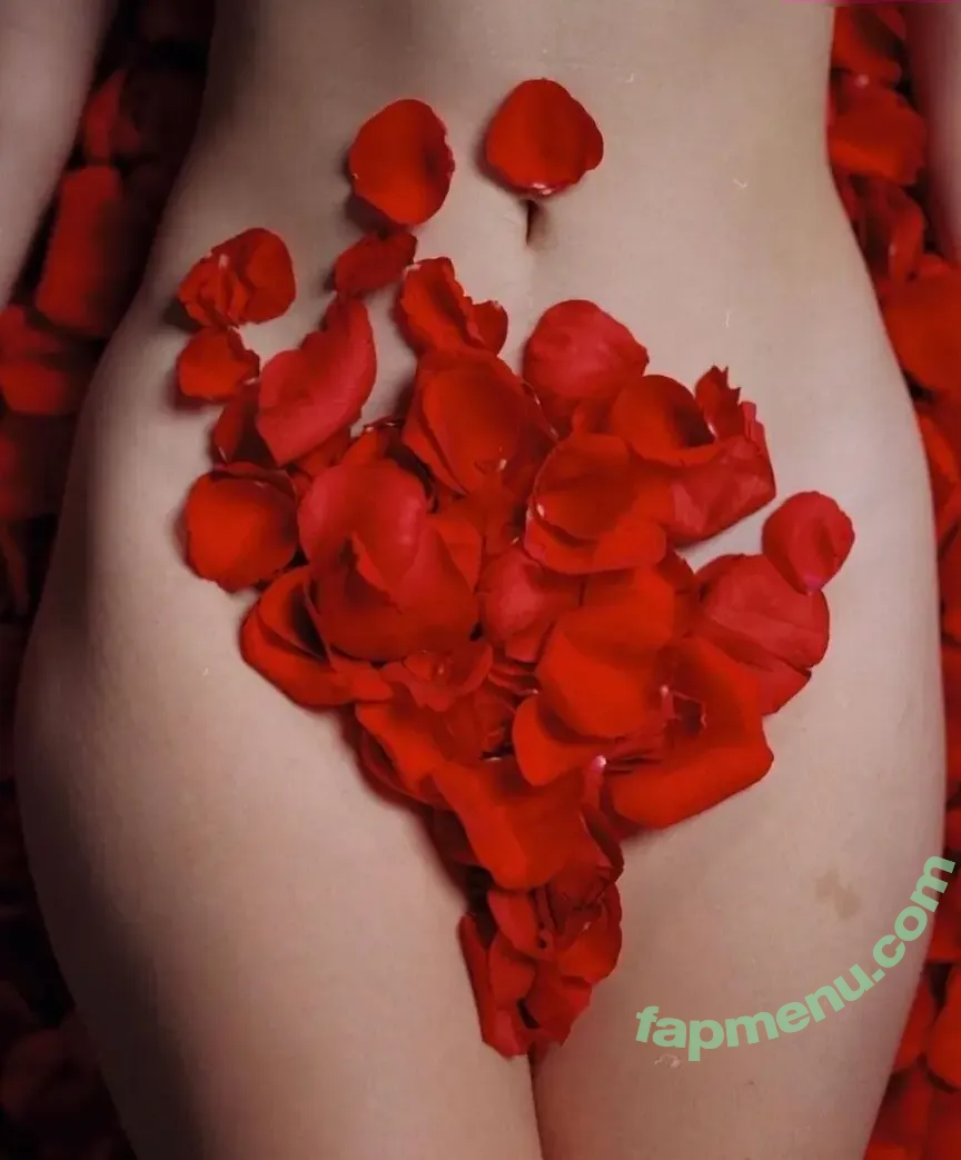 Megnut nude photo #0414 (megnutt02)