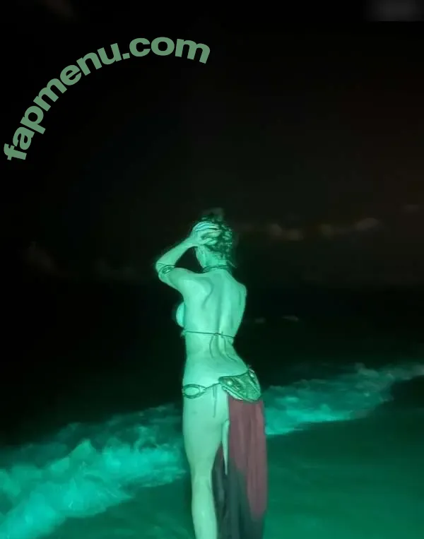 Megnut nude photo #1423 (megnutt02)