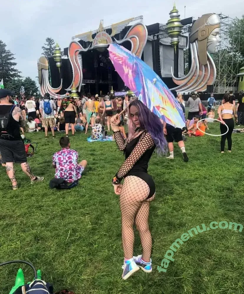 megsnotdead nude photo #0037 (Megs__Dead / megsn0tdead / notmegsdead)