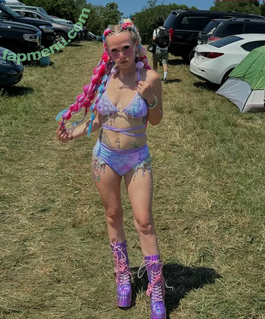 megsnotdead nude photo #0062 (Megs__Dead / megsn0tdead / notmegsdead)