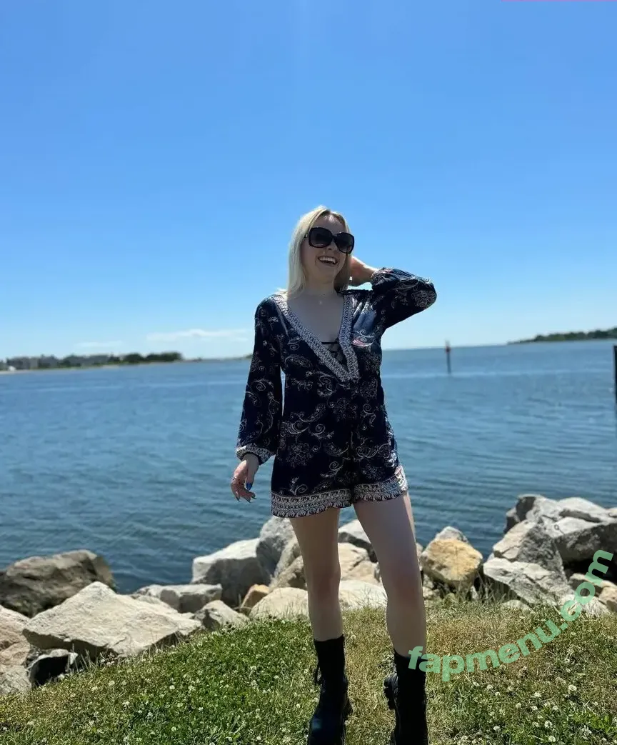 megsnotdead nude photo #0073 (Megs__Dead / megsn0tdead / notmegsdead)