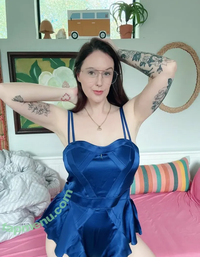 megturney nude photo #0003 (megturney)