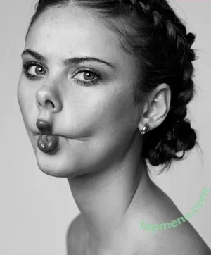 Meika Woollard / meikawoollard nude photo #0414