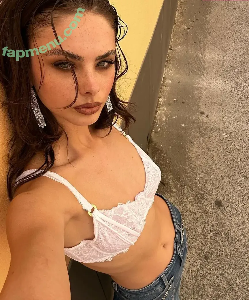 Meika Woollard nude photo #0501 (meikawoollard)