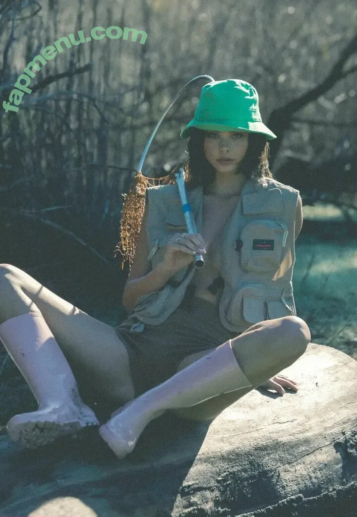 Meika Woollard nude photo #0581 (meikawoollard)