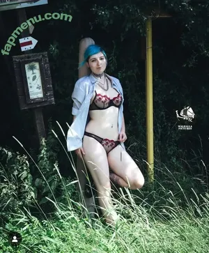  nude photo #0002