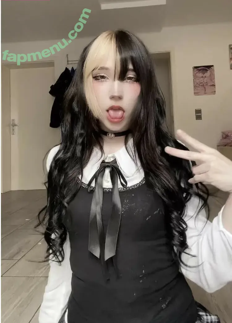 meinekatzeschmecktgut nude photo #0038 (ItsKekse / ichmagnurgruneoliven)