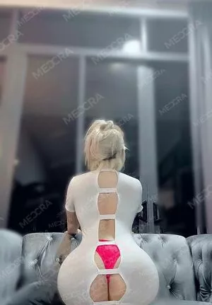 MekSarrah / Meccra nude photo #0007