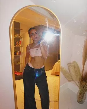 Mel Maia / Dezoitou / mel_maia / melissamelmaia nude photo #0577