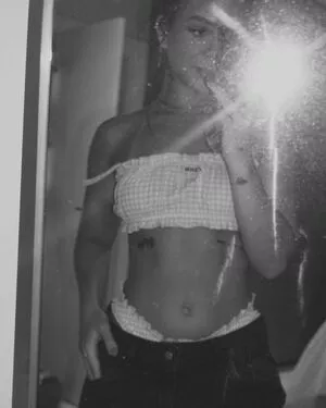 Mel Maia / Dezoitou / mel_maia / melissamelmaia nude photo #0582