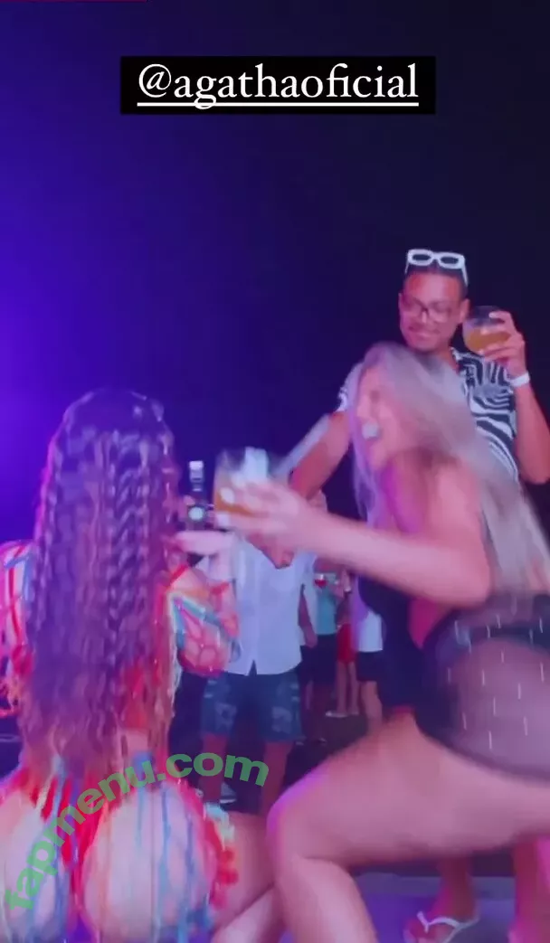 Mel Maia nude photo #0020 (Dezoitou / mel_maia / melissamelmaia)