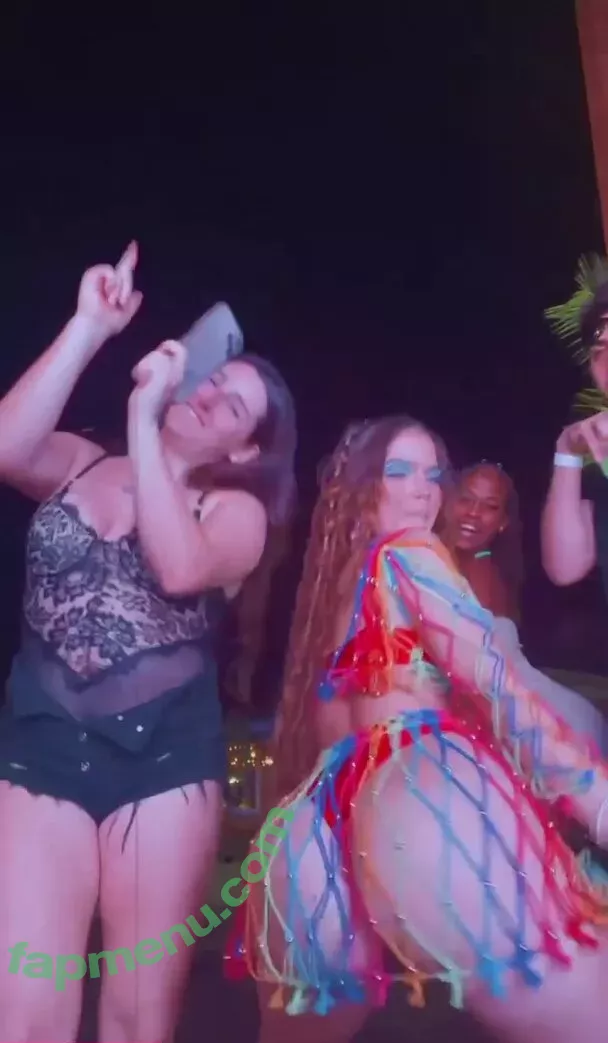 Mel Maia nude photo #0035 (Dezoitou / mel_maia / melissamelmaia)