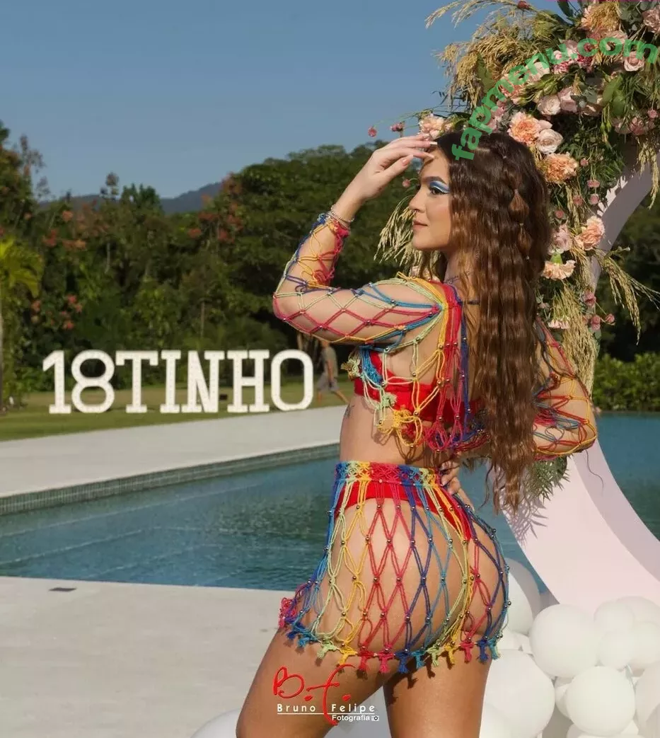 Mel Maia nude photo #0042 (Dezoitou / mel_maia / melissamelmaia)