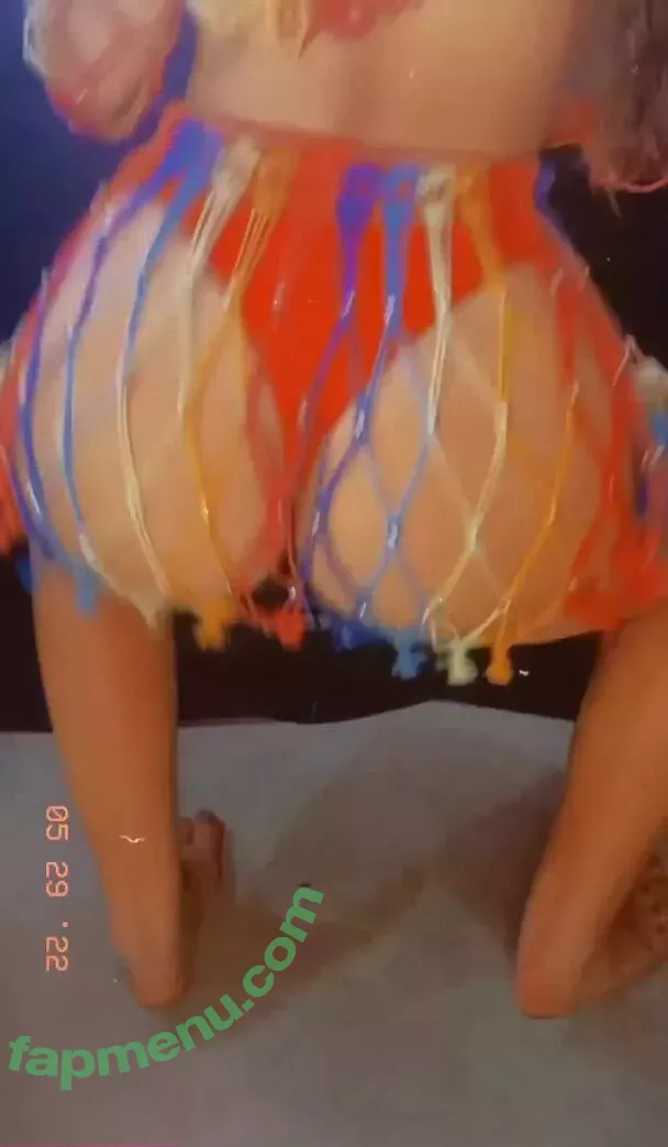 Mel Maia nude photo #0058 (Dezoitou / mel_maia / melissamelmaia)