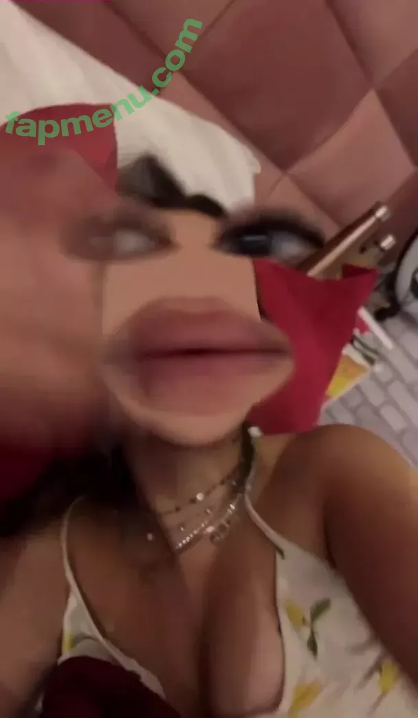 Mel Maia nude photo #0068 (Dezoitou / mel_maia / melissamelmaia)