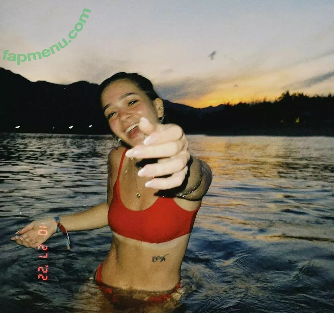 Mel Maia nude photo #0206 (Dezoitou / mel_maia / melissamelmaia)