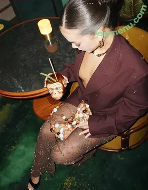 Mel Maia / Dezoitou / mel_maia / melissamelmaia nude photo #1184