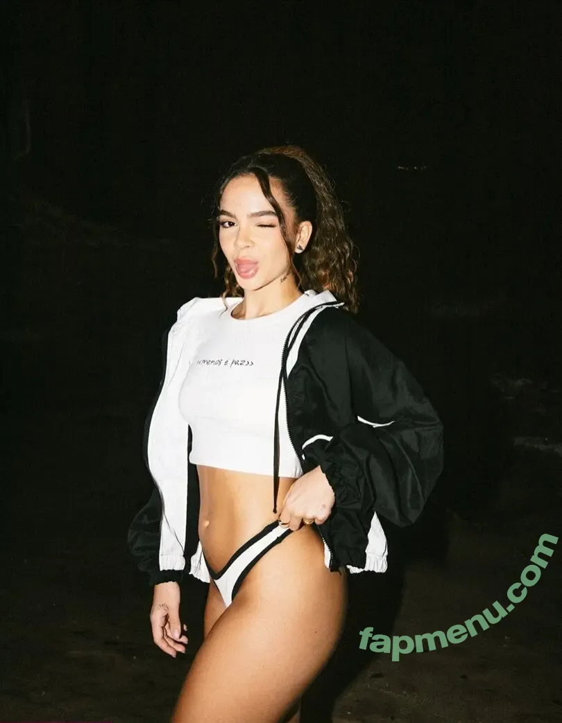 Mel Maia nude photo #1122 (Dezoitou / mel_maia / melissamelmaia)