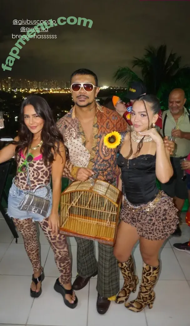 Mel Maia nude photo #1139 (Dezoitou / mel_maia / melissamelmaia)