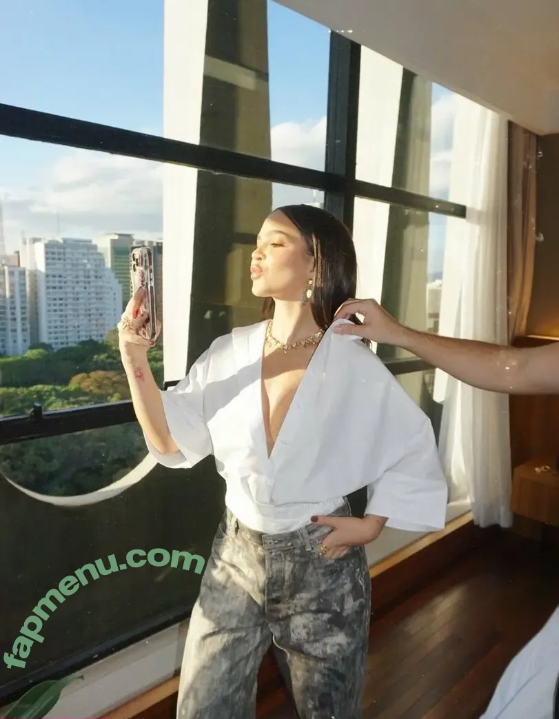 Mel Maia nude photo #1193 (Dezoitou / mel_maia / melissamelmaia)