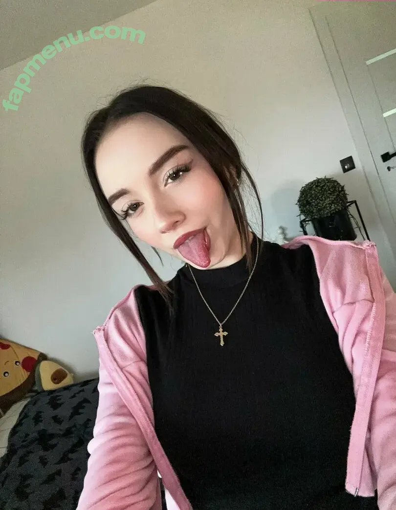 Mela Pustelnik nude photo #0021 (melapustelnik / melciapustelnik)