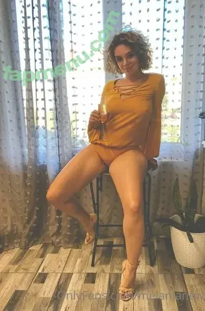 Melania / melanianew / melaniatrump nude photo #0027