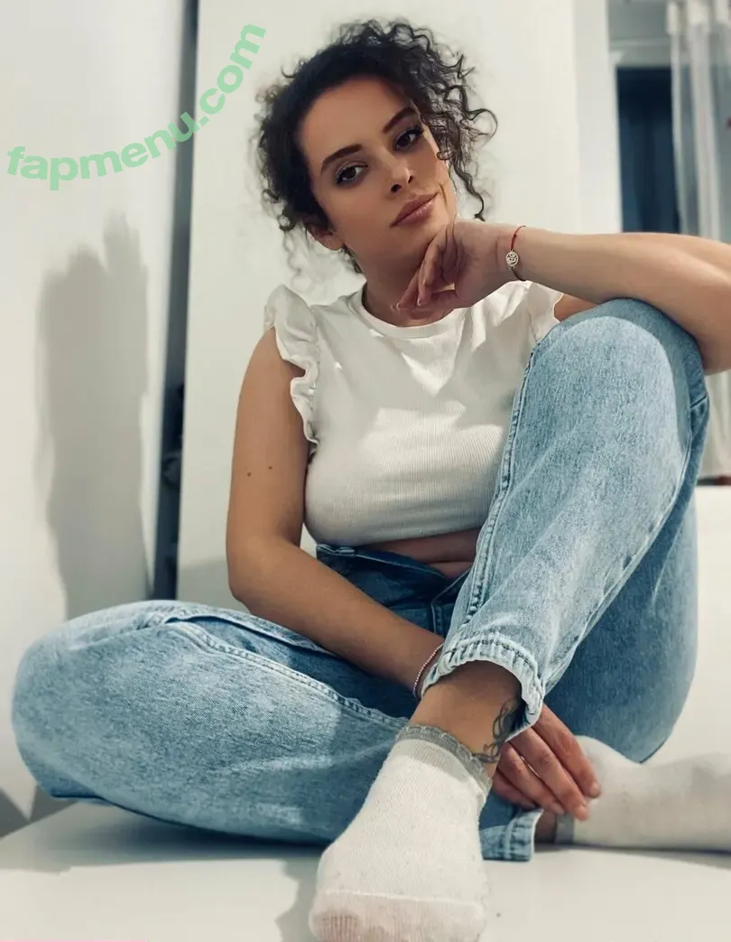 melanianew nude photo #0218 (melanianews)