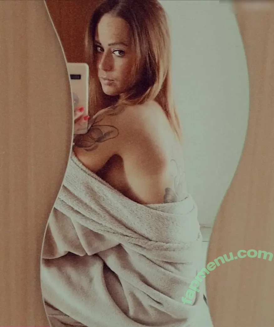 Melanie Alexandra nude photo #0002 (13alexaandraaaa13 / alexaandraaaa)