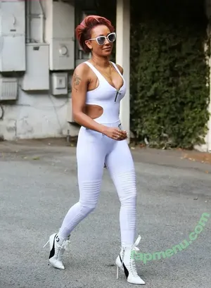 Melanie Brown / melanierikita / officialmelb nude photo #0445