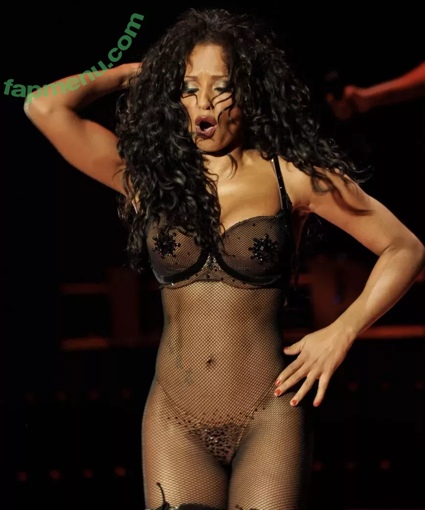 Melanie Brown nude photo #0016 (friskymellyb / officialmelb)