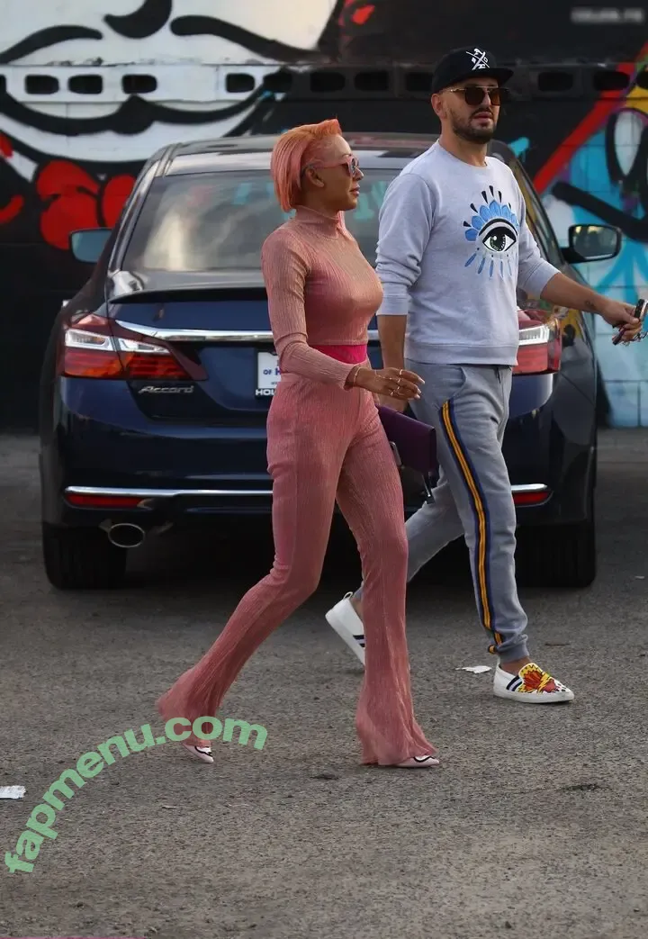 Melanie Brown nude photo #0430 (melanierikita / officialmelb)