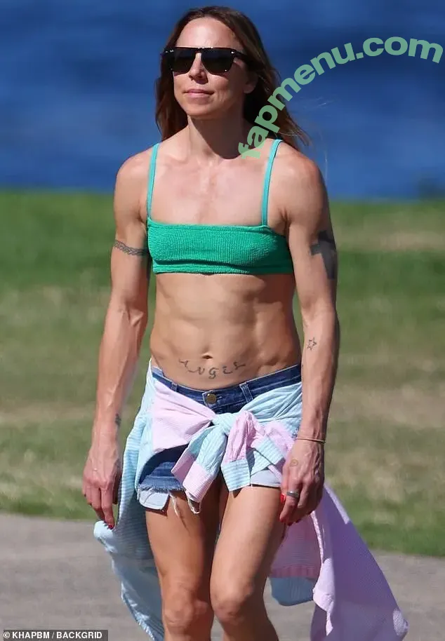 Melanie Chisholm nude photo #0147 (melaniecmusic / melshappylife)
