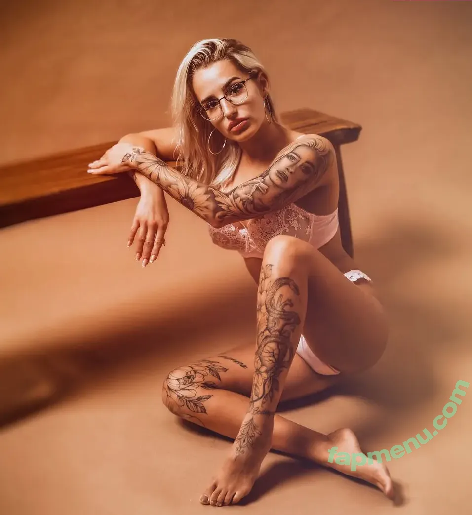 Melanie_Cora nude photo #0007 (Melanie_Cora)