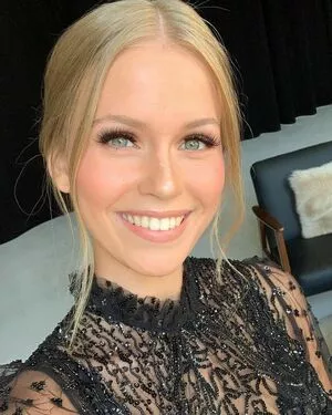 Melanie Kroll / Model / melaniekroll nude photo #0074