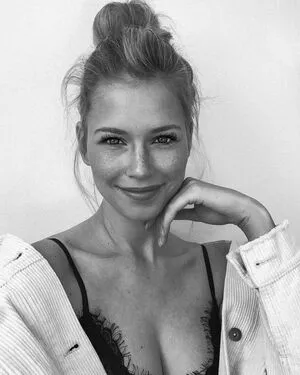 Melanie Kroll / Model / melaniekroll nude photo #0093