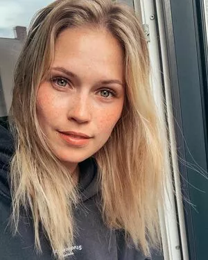 Melanie Kroll / Model / melaniekroll nude photo #0128