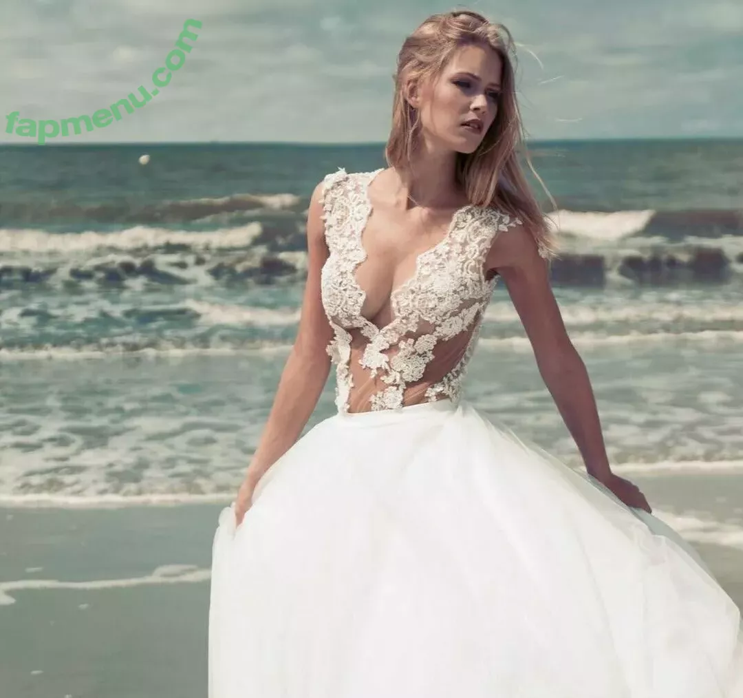 Melanie Kroll nude photo #0029 (Model / melaniekroll)