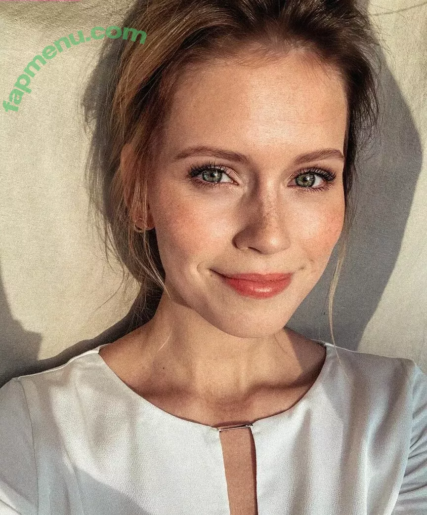 Melanie Kroll nude photo #0077 (Model / melaniekroll)