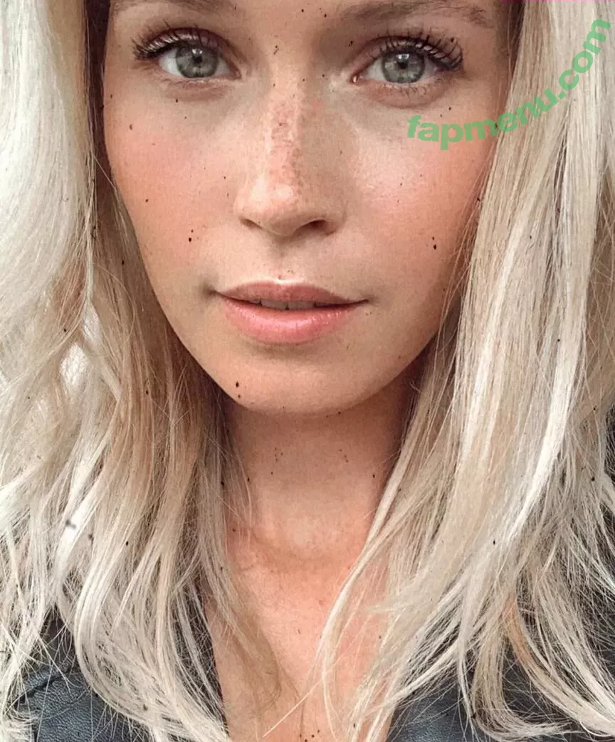 Melanie Kroll nude photo #0123 (Model / melaniekroll)