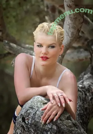 Melanie Müller / melanie.mueller_offiziell nude photo #0170