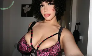 Meldadel / MamiMel20 / itsrealmeldadel nude photo #0154