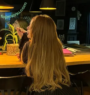 Melekwhoo / Meleccoo / Melekyiiiit / barbiemelek nude photo #0085