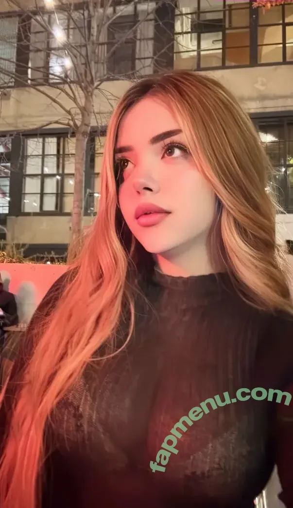 Melekwhoo nude photo #0079 (Meleccoo / Melekyiiiit / barbiemelek)