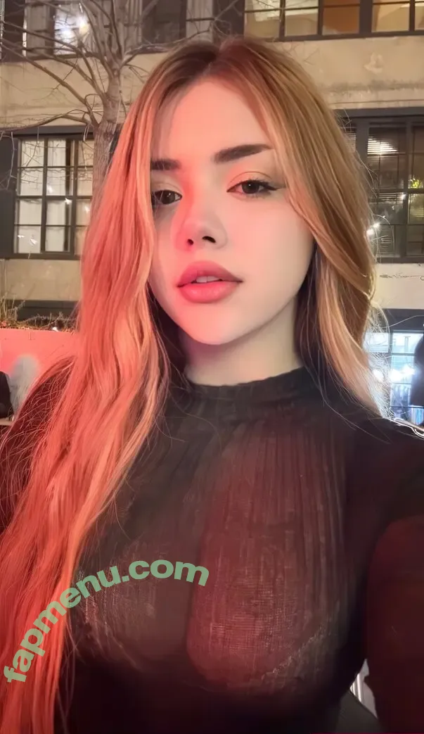 Melekwhoo nude photo #0080 (Meleccoo / Melekyiiiit / barbiemelek)